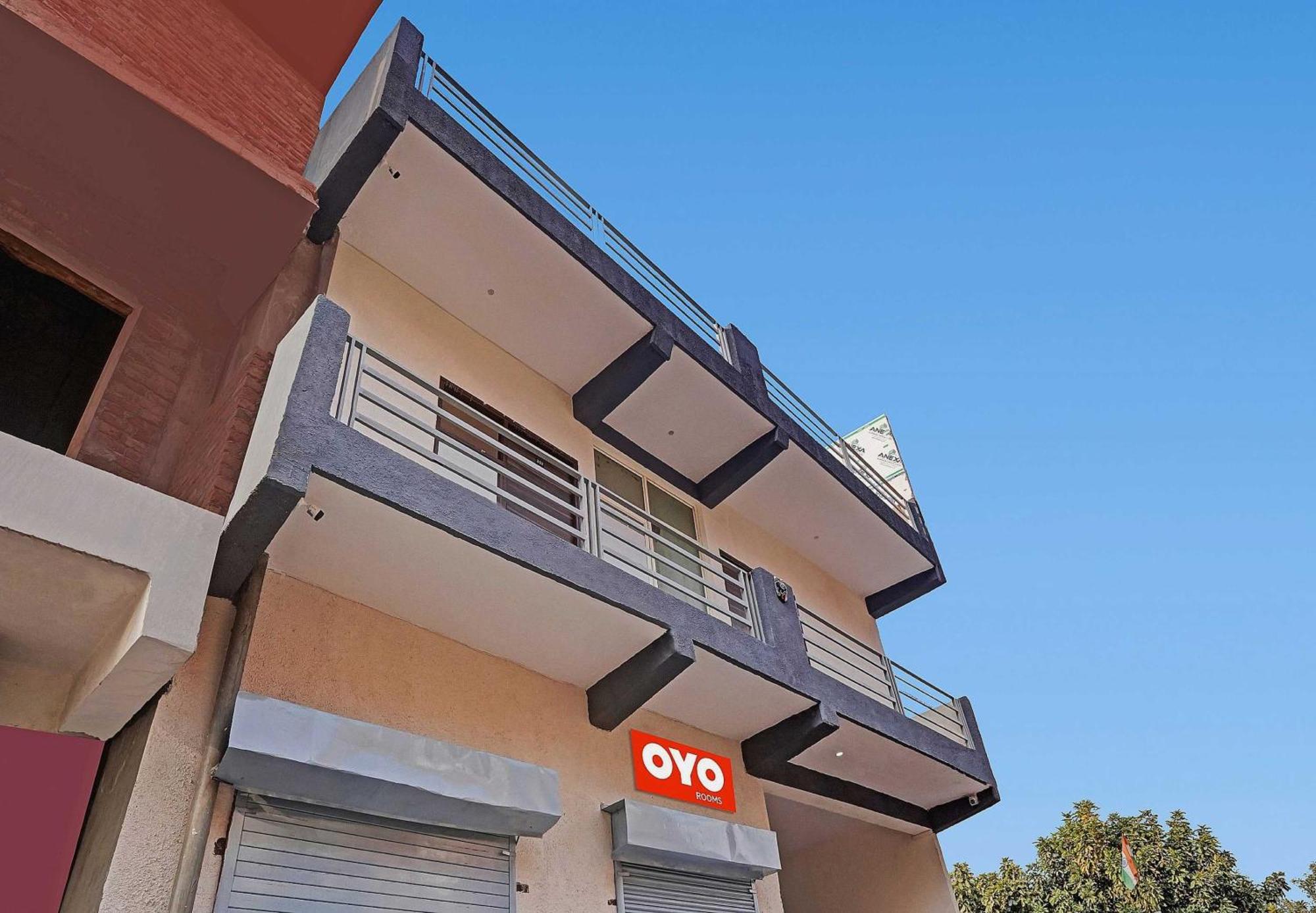 Hotel O Avs Hotel & Restaurant 诺伊达 外观 照片